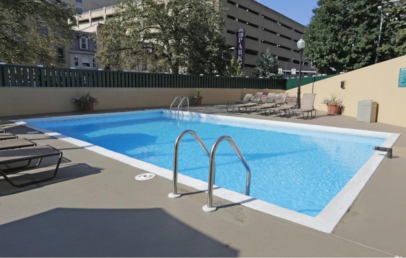 Pp 1114 Beautiful Professional 1br Apt, Pool Apartment