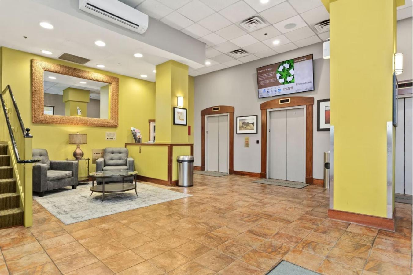 Pp 1114 Beautiful Professional 1br Apt, Pool Apartment Harrisburg